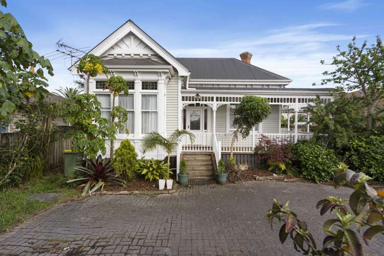 140 Coronation Road Mangere Bridge_1