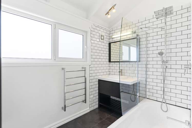 85 Karaka Road Beachlands_13