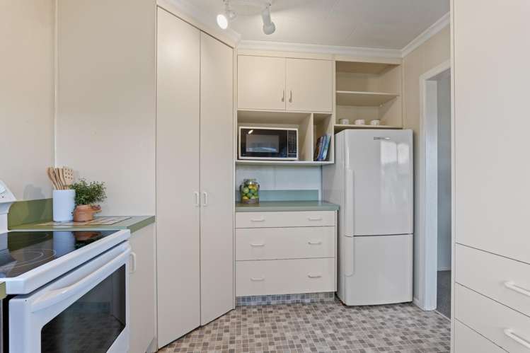 6c Fairview Place Westown_11