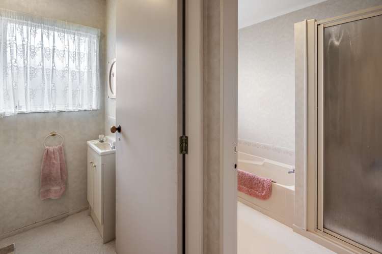 8b Longwood Lane Otumoetai_13