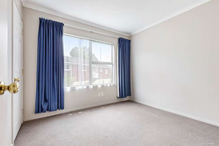 8a Glenorchy Street Glen Eden_11