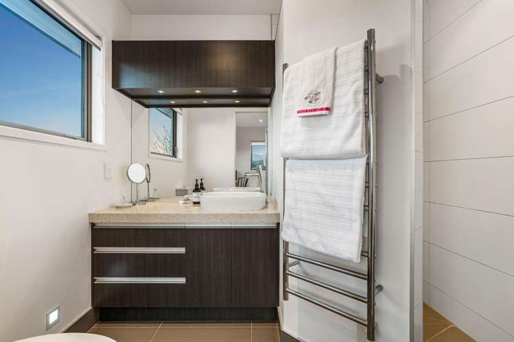 7 Pleasant Place Pauanui_18