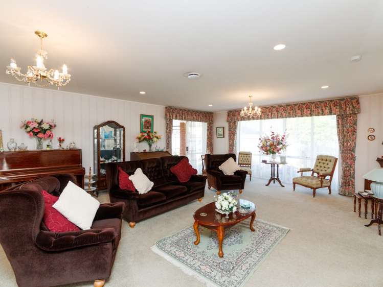 11 Strachan Way Highbury_3