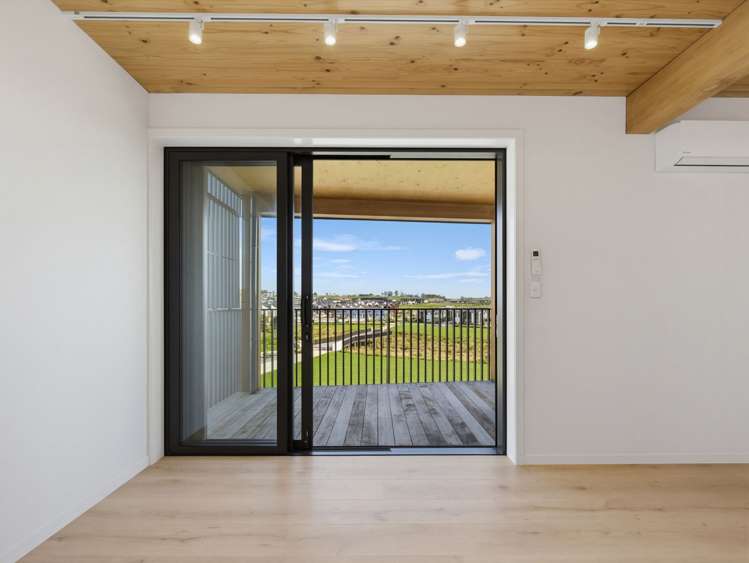 9/40 Waiparaheka Drive Wainui_8