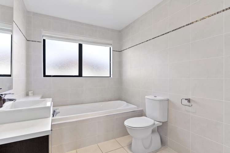 19 Pine Harbour Parade Beachlands_29