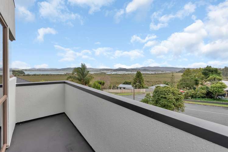 25 Raumati Crescent Onerahi_7