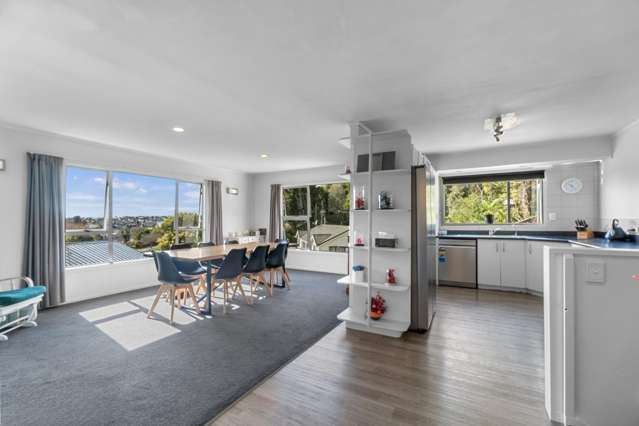 Relaxed Living With Room For Everyone