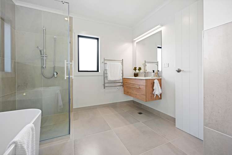 72 Maanihi Drive Rototuna North_19