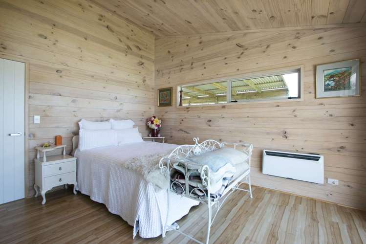 28 Sandleigh Drive Athenree_17