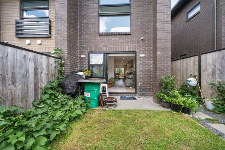 58 Rauemi Way Te Atatu South_9