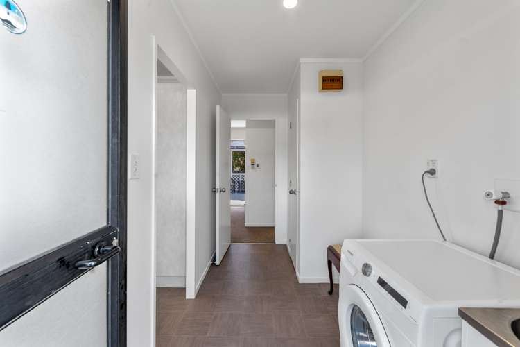 37 Gosford Drive Botany Downs_18