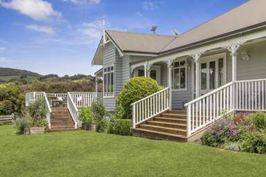 2/398 Luck At Last Road_1