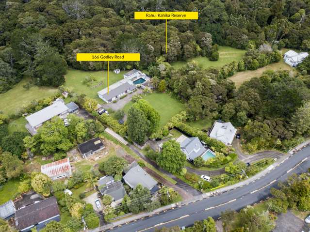 166 Godley Road Titirangi_2