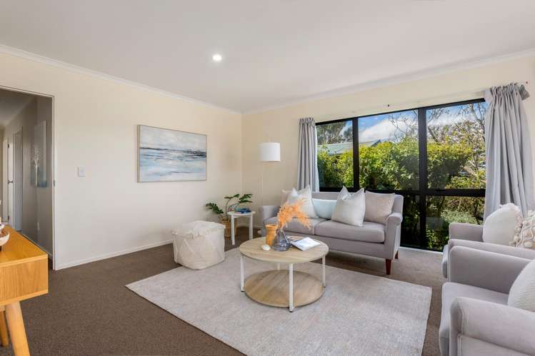12A Hiwi Crescent Titahi Bay_7