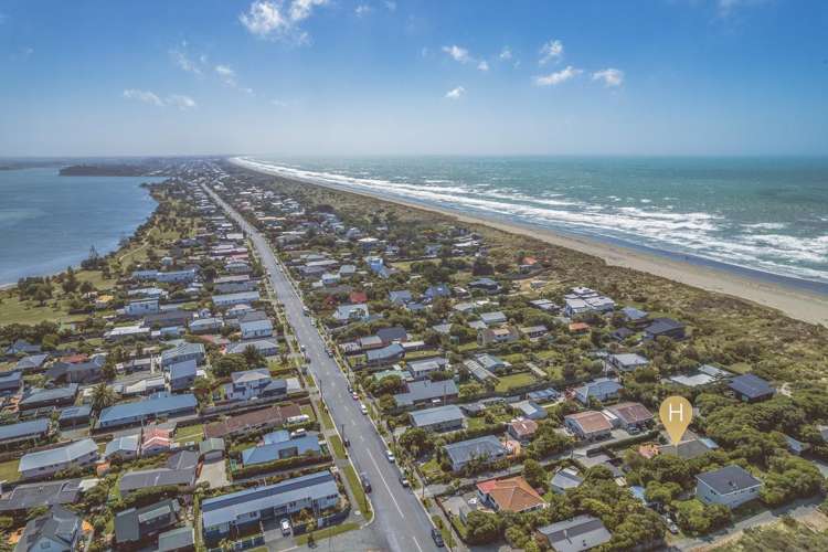 b/199 Rocking Horse Road Southshore_19