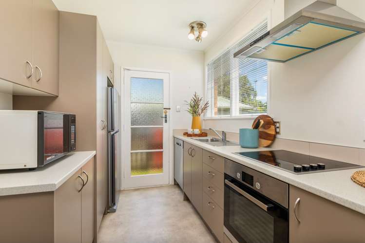 4/11 Preston Avenue Mount Albert_9