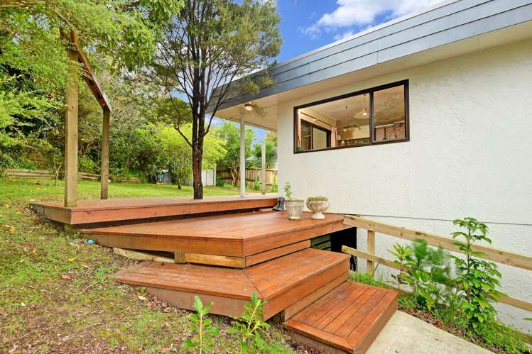 2 Onedin Place Titirangi_21