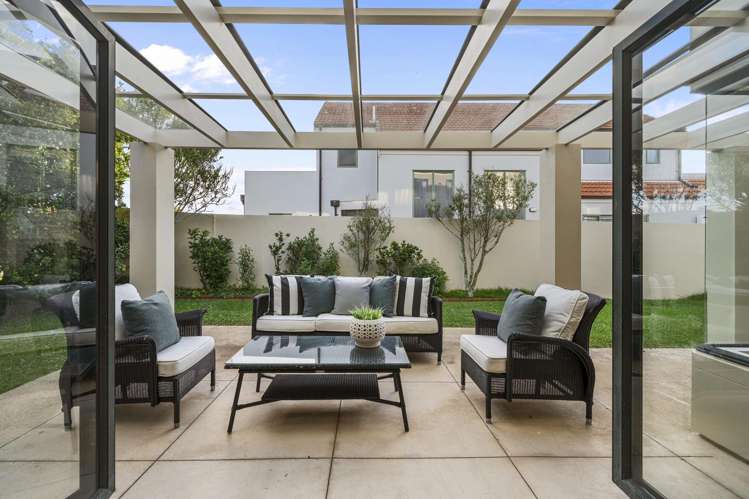 1/31 Eversleigh Road Belmont_16