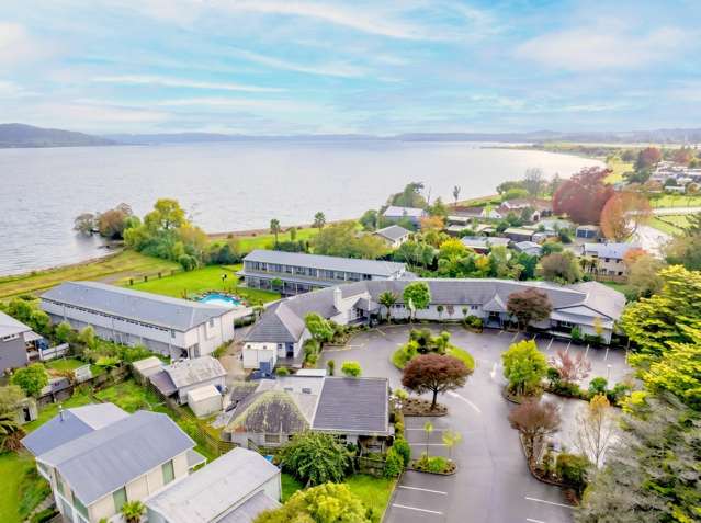 Premier Rotorua lakeside resort