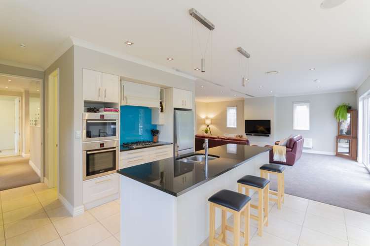 9 Springbrook Lane Northwood_6