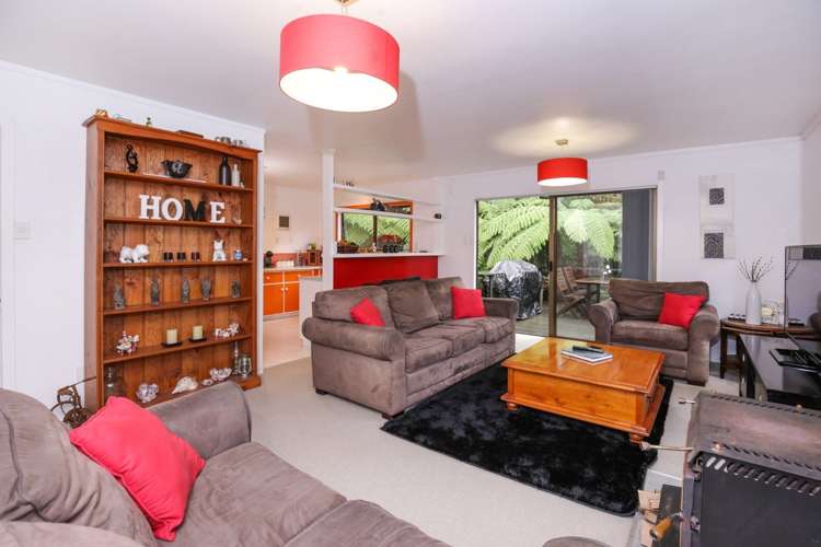 4 Karapiti Place Glen Eden_4