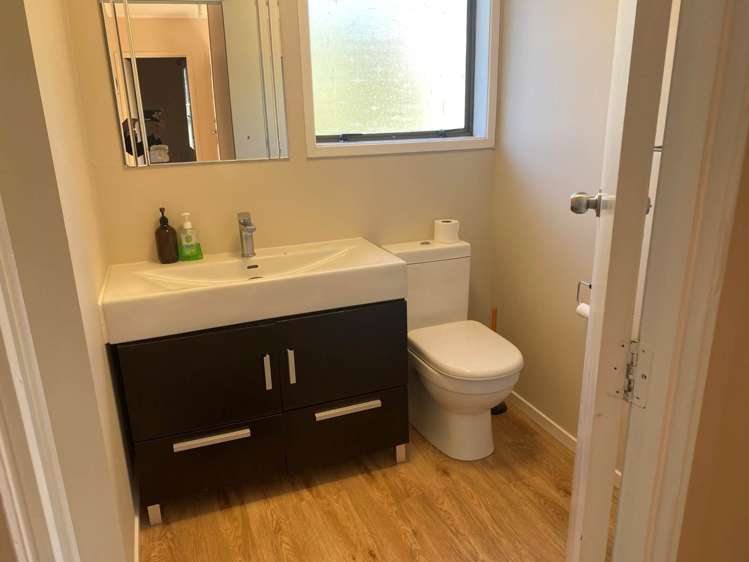 9 Lysander Crescent Beach Haven_7