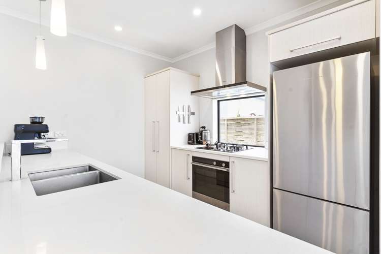 61 Costa Viva Crescent Karaka_8