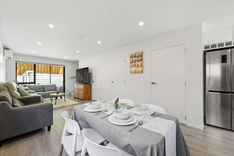 7/67 Royal View Road Te Atatu South_7