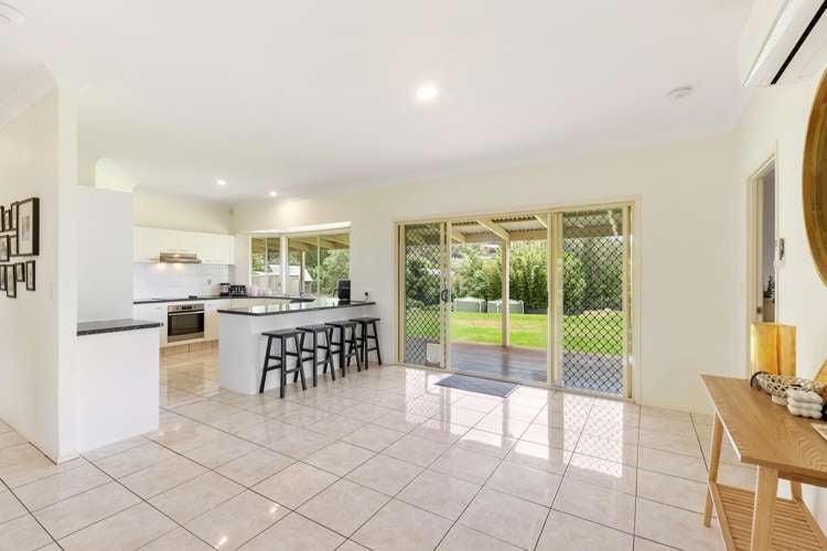 17-19 Flores Court Tamborine Mountain_4