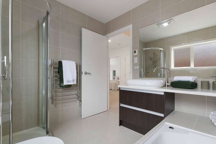 17 Lucca Crescent Flat Bush_18