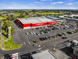 Investors check out landmark The Warehouse premises