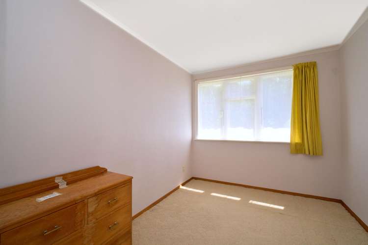 3 Greer Crescent Tawa_11