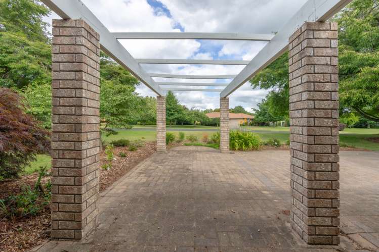 21 Cowley Drive Leamington_31