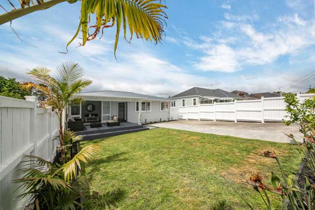 103 Roberts Road Te Atatu South_1