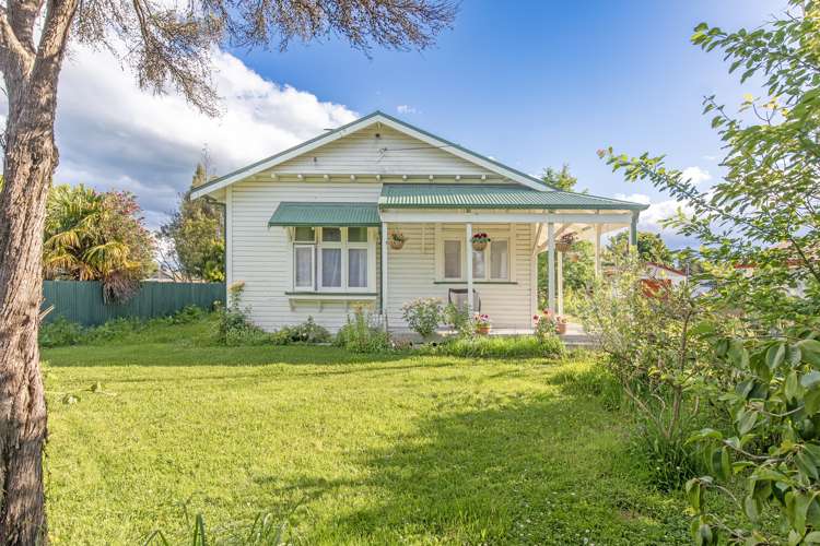 13 Victoria Street Waipawa_0