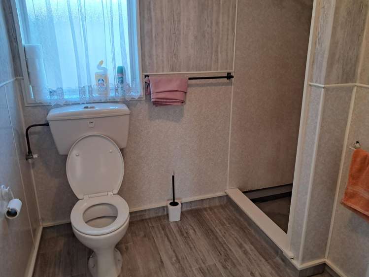 84 Salcombe Street Kaitangata_10