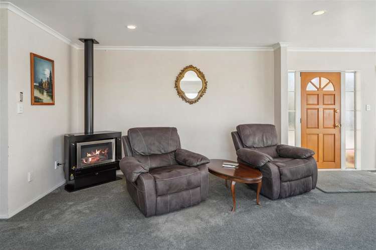 2B Hoyte Place Pukehangi_3