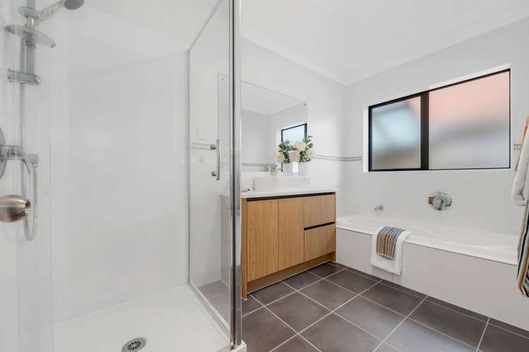13 Malahide Drive Flat Bush_21