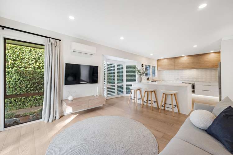 202 Whitford Road Shamrock Park_12