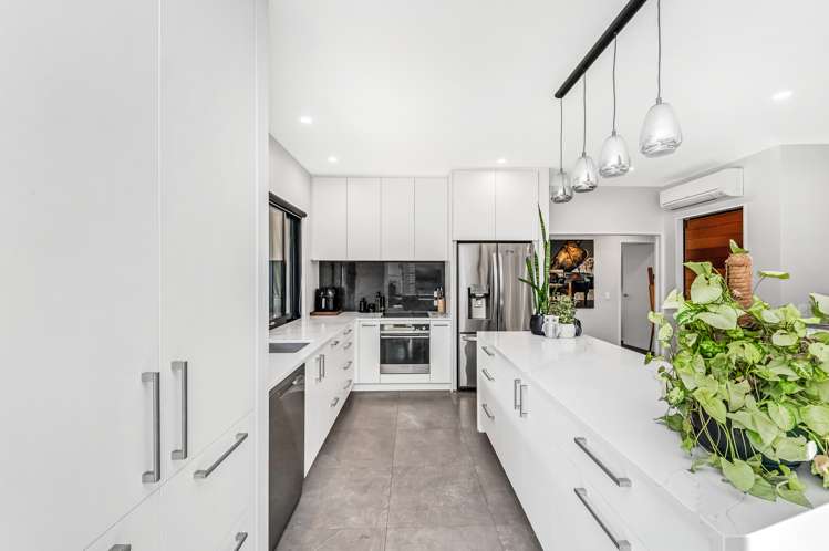 13 Railway Terrace Glentunnel_11