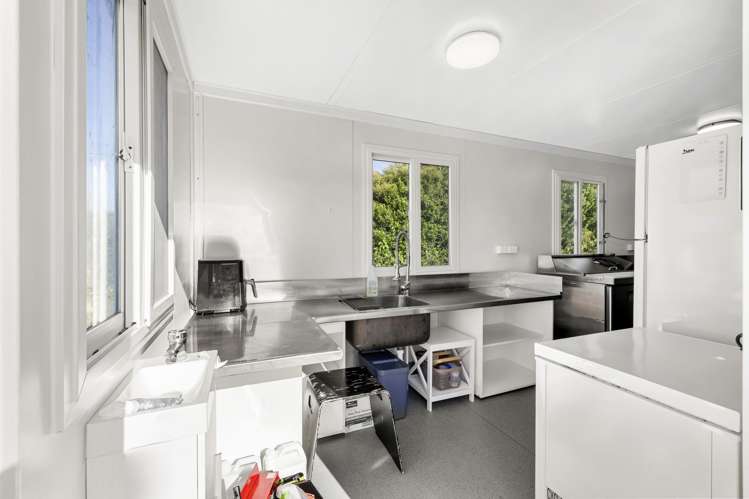 19 Nau Mai Road Raglan_30