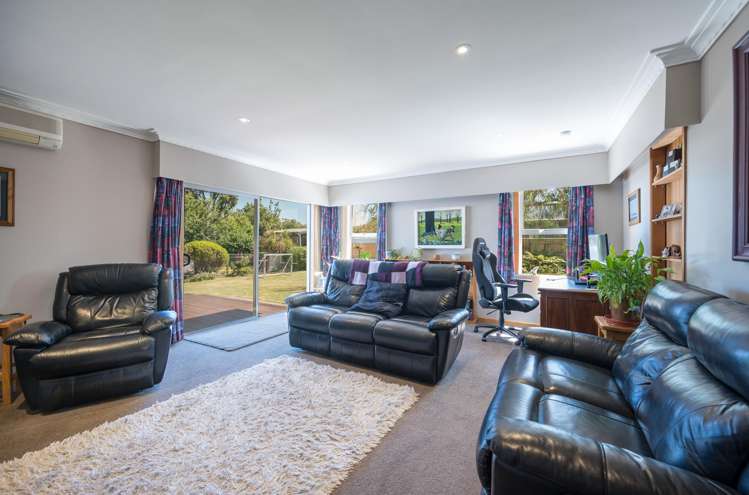 2 Collins Road Richmond_10