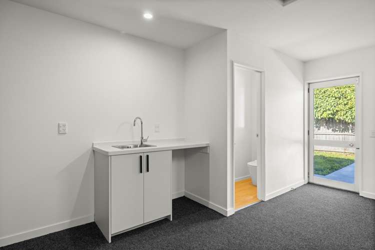 9 Shearwater Drive Woolston_21
