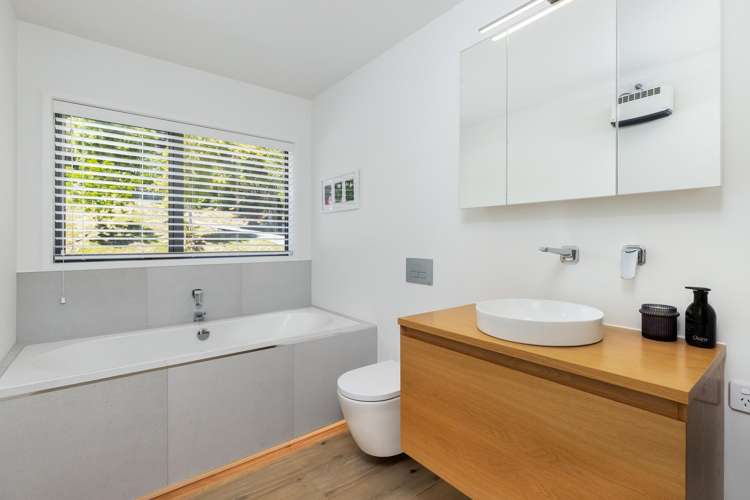 31 Athol Street Glenduan_11