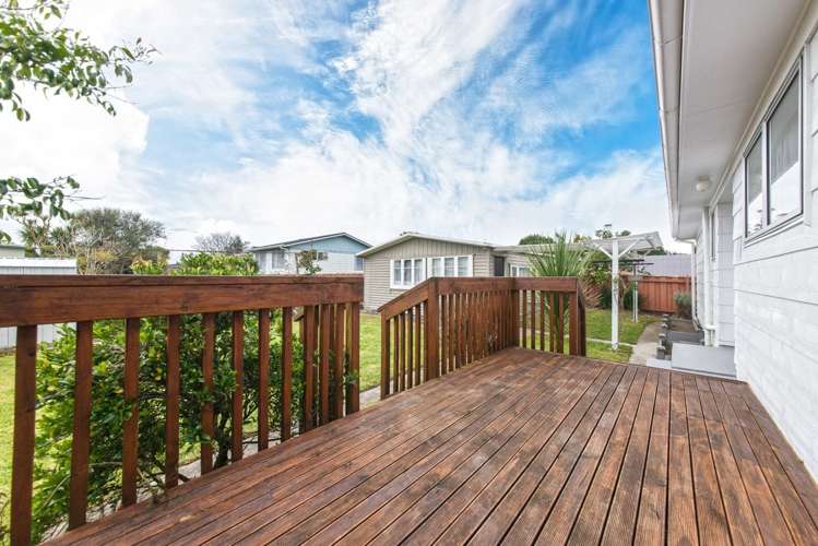 15 Kelman Road Kelston_14