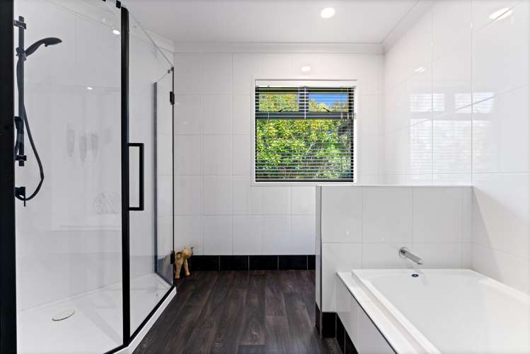 208 Mapara Road Acacia Bay_18