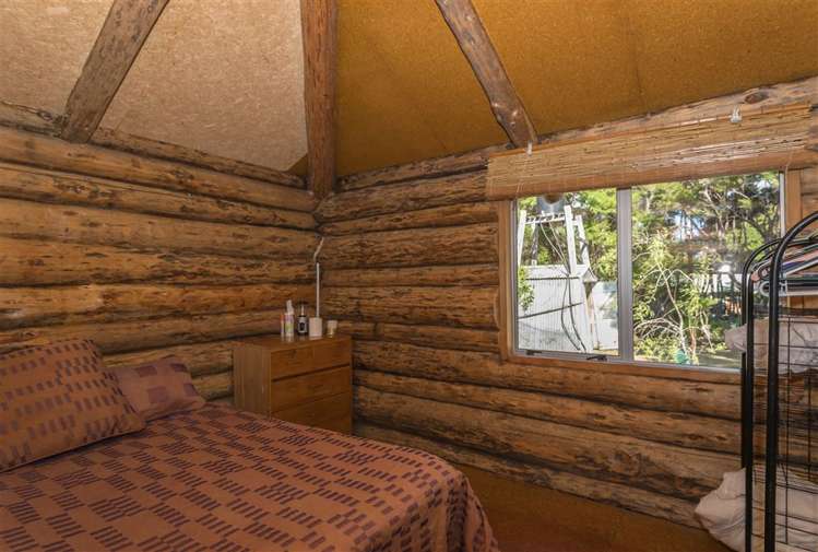 29 Awaroa Inlet Awaroa Bay_27