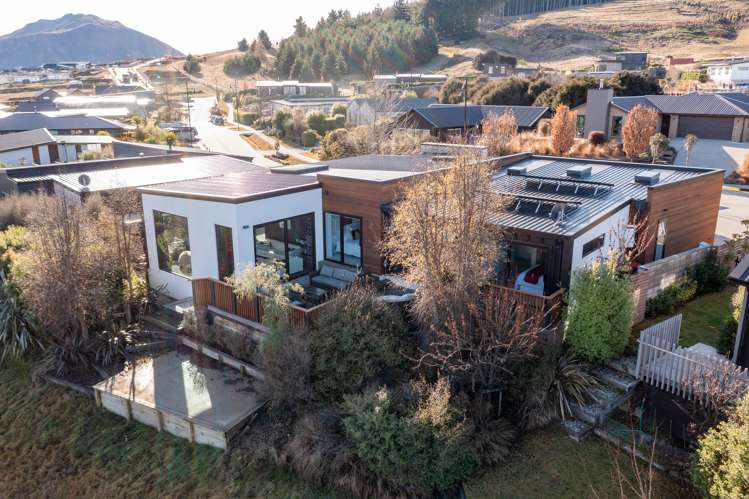 9 Matipo Street Wanaka_18