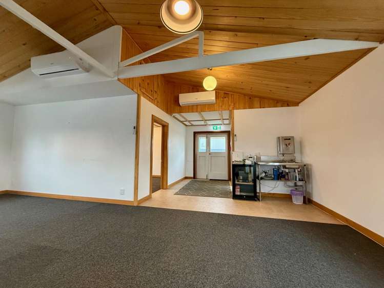 20 Bow Street Raglan_8