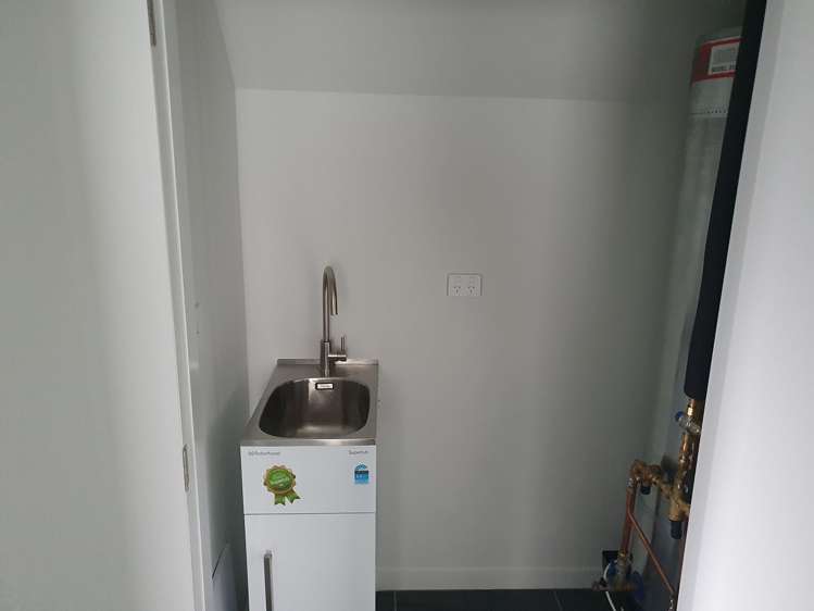 35 John Street Petone_13